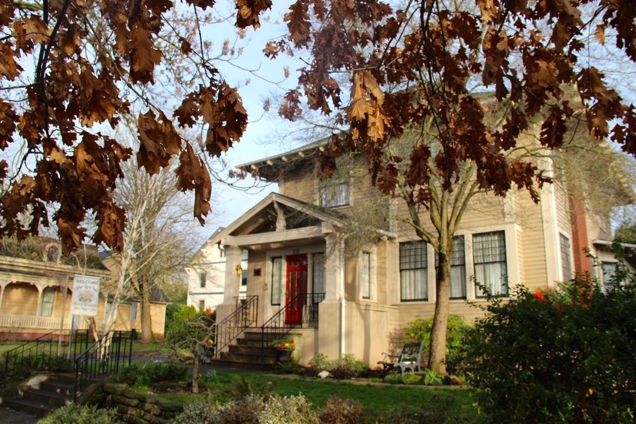 Briar Rose Wa Usa 3*